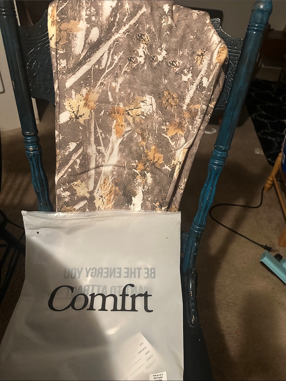 Comfrt brand  XL men’s sweat pants. The most comfy sweats on the market.